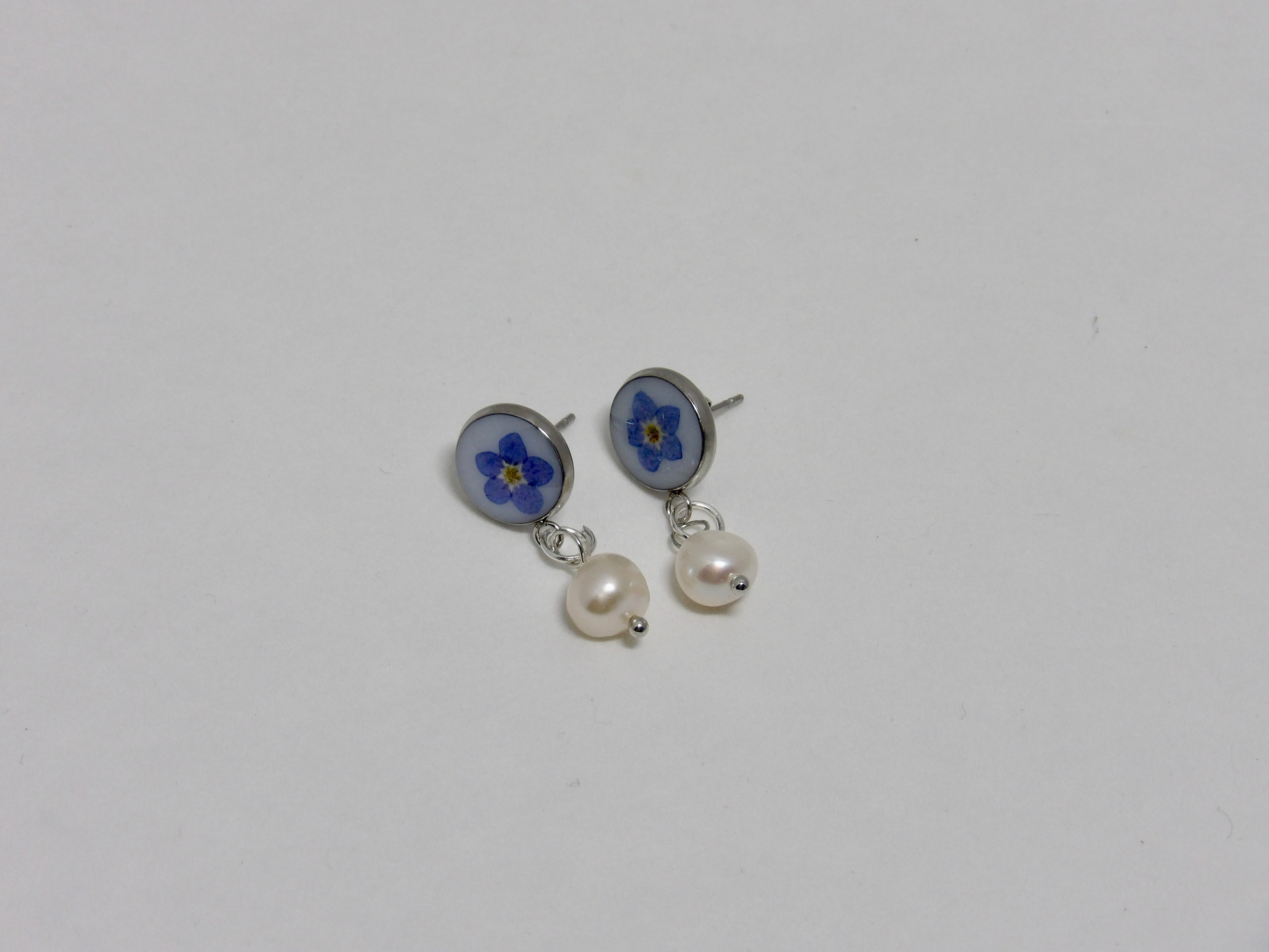 Dangle Pearl Earring